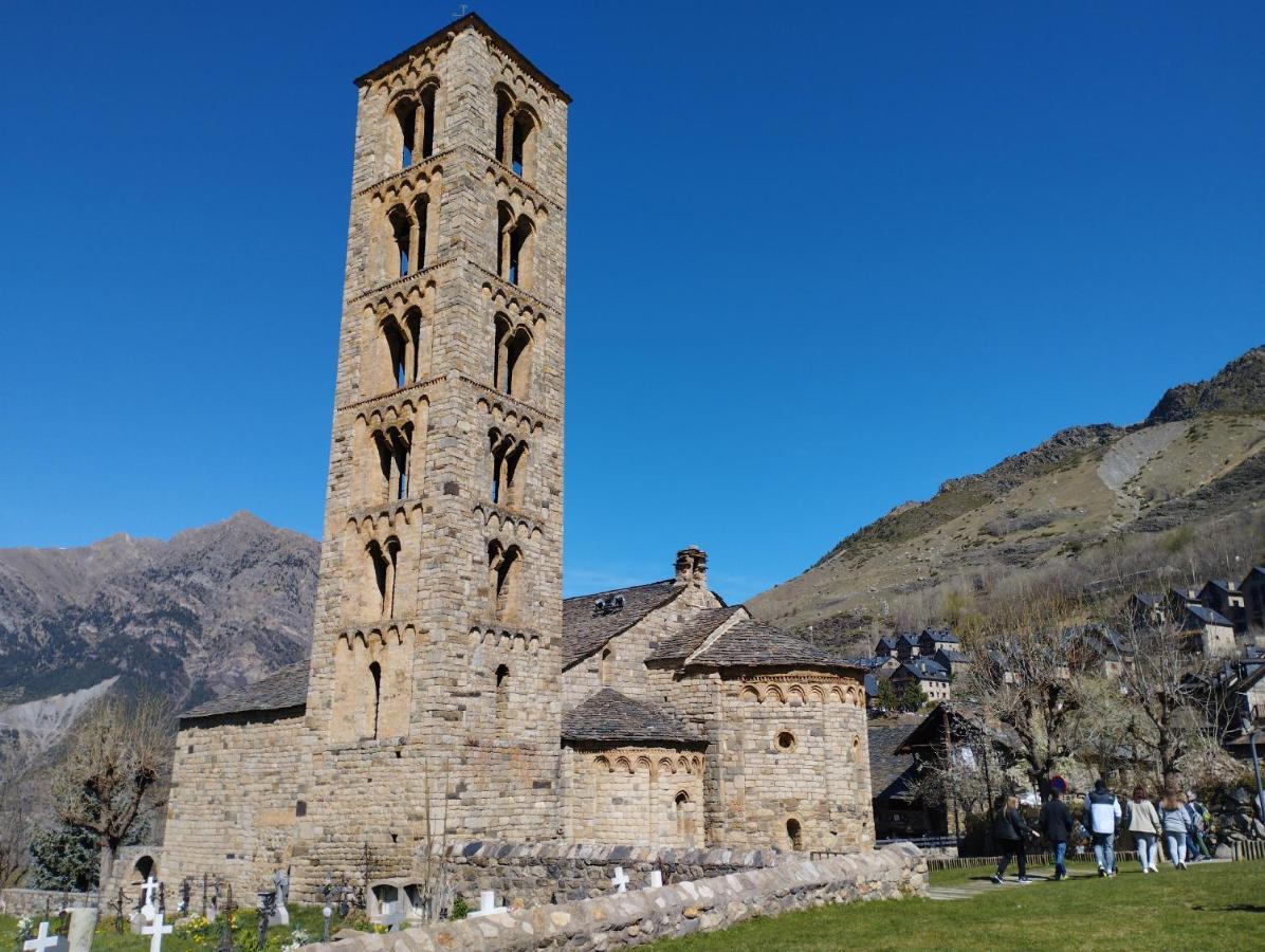 Esqui, Aigueestortes Y Boi-Tauell A Tus Pies En Ebrehogar Pla de l'Ermita Exterior photo